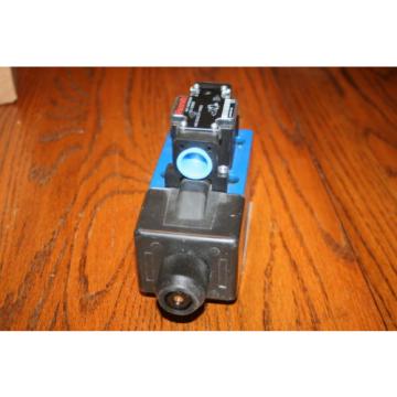 Rexroth Bosch Group MNR R978908566 Solenoid Valve 4WE10DA40/CW110N9DA  Origin