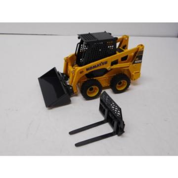 Komatsu 40070  SK1020 Skidsteer Loader  1:25 Scale NIB