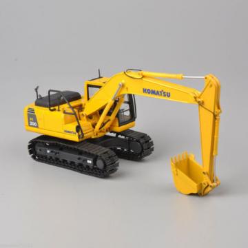 1/50 Scale DieCast Metal Model - Komatsu PC200 Excavator