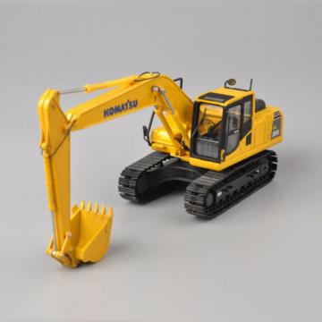 NEW Komatsu PC200 Excavator 1:50 Scale DieCast Metal Model