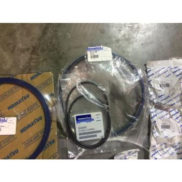 Genuine OEM Komatsu PC200 Rear Suspension Seal Kit AK5750