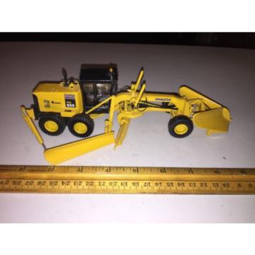 2005 First Gear Komatsu GD 655 Grader W/plow Diecast Toy Construction