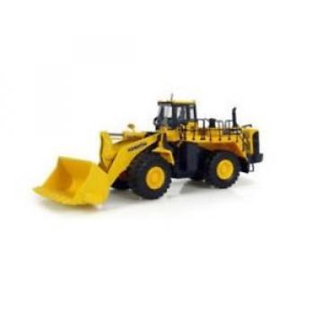 Komatsu WA600 Wheel Loader. 1:50 Scale by Universal Hobbies