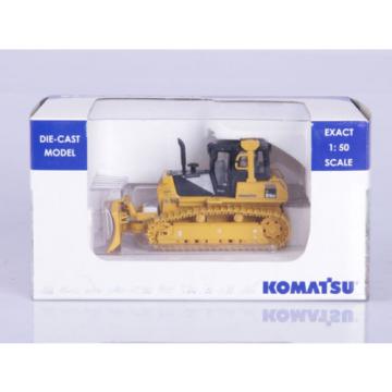 1:50 DieCast Komatsu D61EX Construction Universal Hobbies Collection UH8000