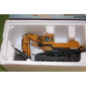 Komatsu PC650  1/50 - Shinsei loading shovel excavator  made in japan   NOS