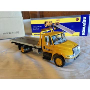 First Gear 1:34 International Truck Slide Back Komatsu Equipment