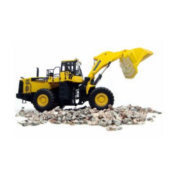 Universal Hobbies UH 8008 Komatsu WA600-6 Four Wheel Loader Diecast Scale 1:50