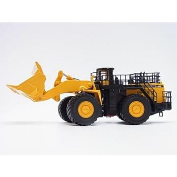 New! Komatsu wheel loader WA900-3 1/50 Big diecast model First Gear f/s Japan