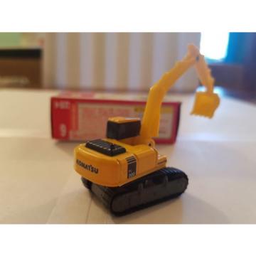 1 122 Komatsu Power Shovel PC200 by Takara Tomy