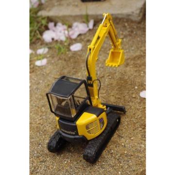 Diamond pet DK-6104 1/32 scale Komatsu mini excavator PC50MR Gareo