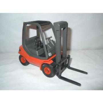 Linde Fork Lift   By Schuco/Gama  1/25th Scale