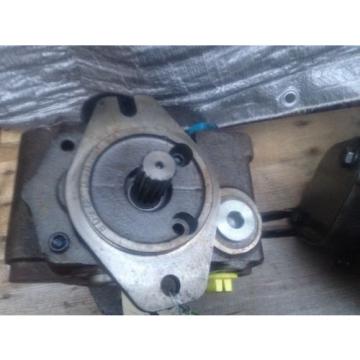 PARKER HYDRAULIC GEAR PUMP 337-8102-005