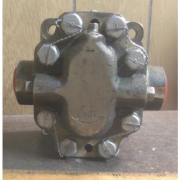 Bronze Hydraulic Pump with Splined Shaft - P/N: 06254701001 (NOS)