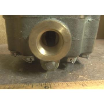 Bronze Hydraulic Pump with Splined Shaft - P/N: 06254701001 (NOS)