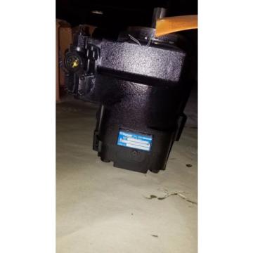 Oilgear Hydraulic Pump w/Load Sense Module