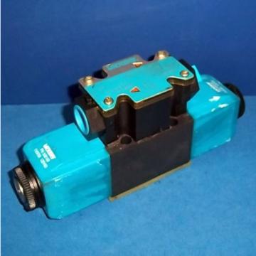 VICKERS 5000 PSI, 120V HYDRAULIC DIRECTIONAL VALVE DG4V-3-2N-FTWL-B6-60