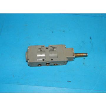 Bosch 0-820-022-028 Solenoid Valve 1/8#034;0125#034; Inch NPT 0820022028