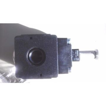 BOSCH  REXROTH  PNEUMATIC NL4 3/2 WAY SOLENOID VALVE G1/2 P/N 0821300934