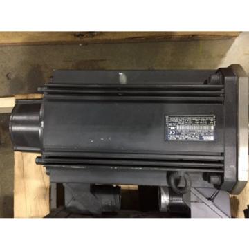 Rexroth Permanent magnet motor MKD112B-024-GP0-BN