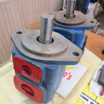 2 - Hydraulic pumps, Metaris MH5V30A-1C-21 amp; Vickers