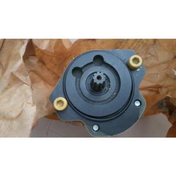 New John Deere Linde Hydraulic Pump 0009810097 / AT152011 Made in Germany