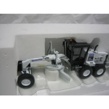 Komatsu GD 655 motor Grader, 1:50 scale by First Gear &#034;white&#034;